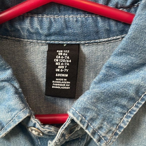 Unisex H&M denim button up top. - Picture 2 of 7